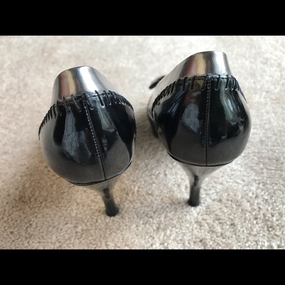 Peep toe pumps - Picture 2 of 5